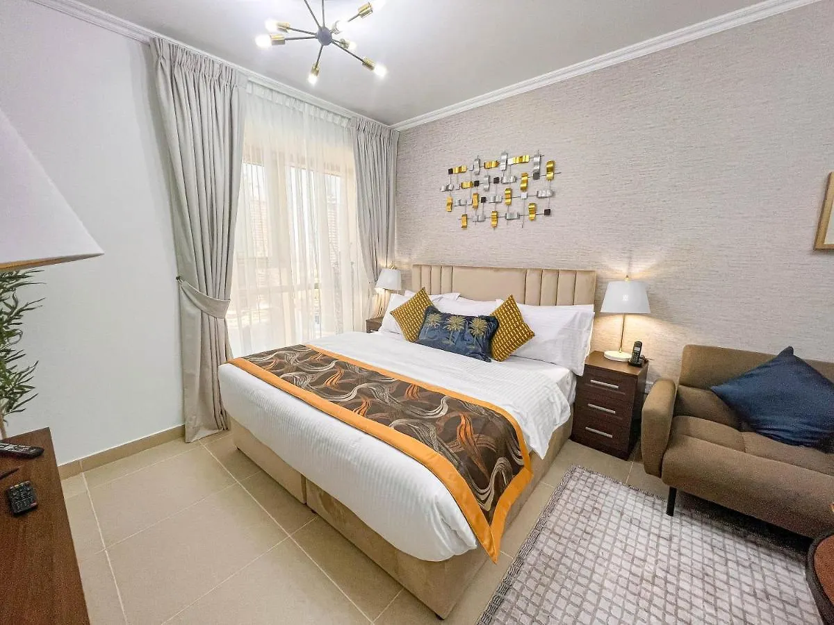Cosmos Living Luxurious Studio Near Metro ドバイ アラブ首長国連邦