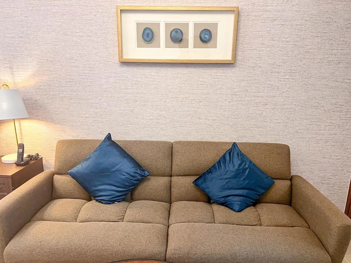 Cosmos Living Luxurious Studio Near Metro ドバイ アラブ首長国連邦