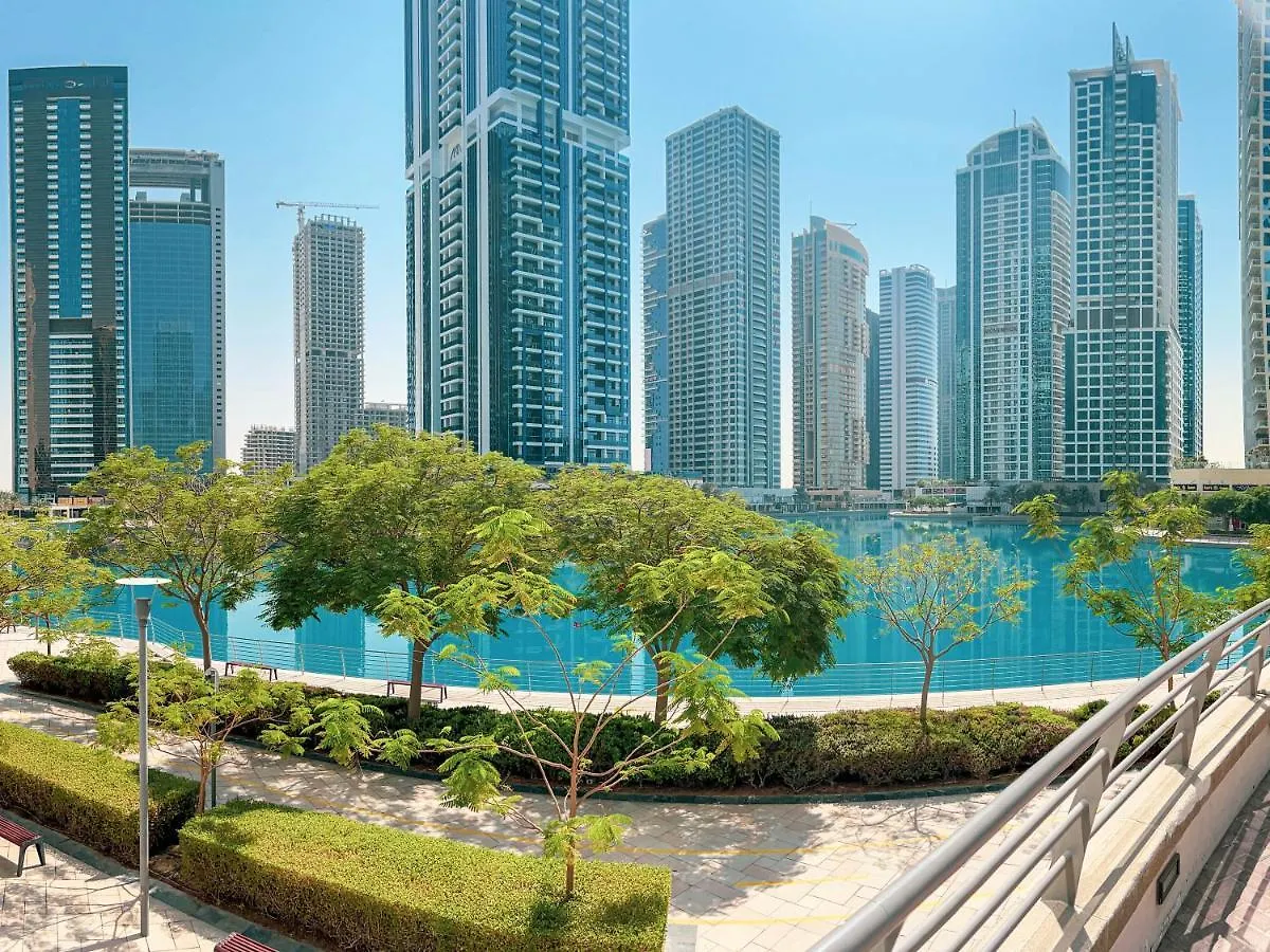 Cosmos Living Luxurious Studio Near Metro ドバイ 0*,  アラブ首長国連邦