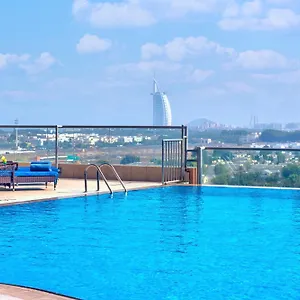 Two Seasons & Apartahotel
